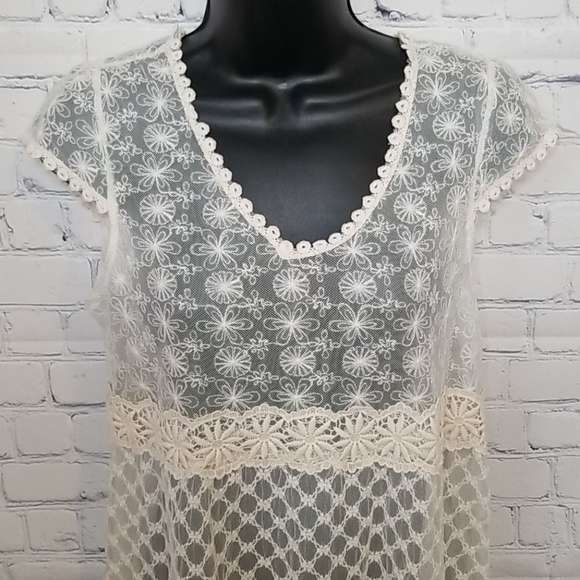 NWT Anthropologie/Solitaire lace top